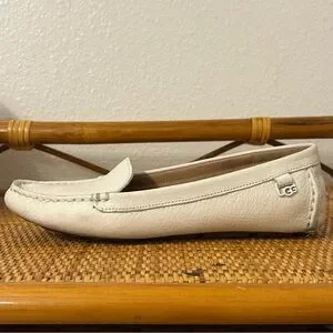 靴 UGG W FLORES 7.5 JASMINE 靴 UGG W FLORES 7.5 JASMINE UGG W FLORES 7.5 JASMINE